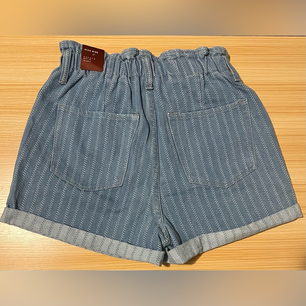 Nature Denim High Rise Striped Paperbag Waist Shorts Blue Size L Resort Cruise - Picture 3 of 8